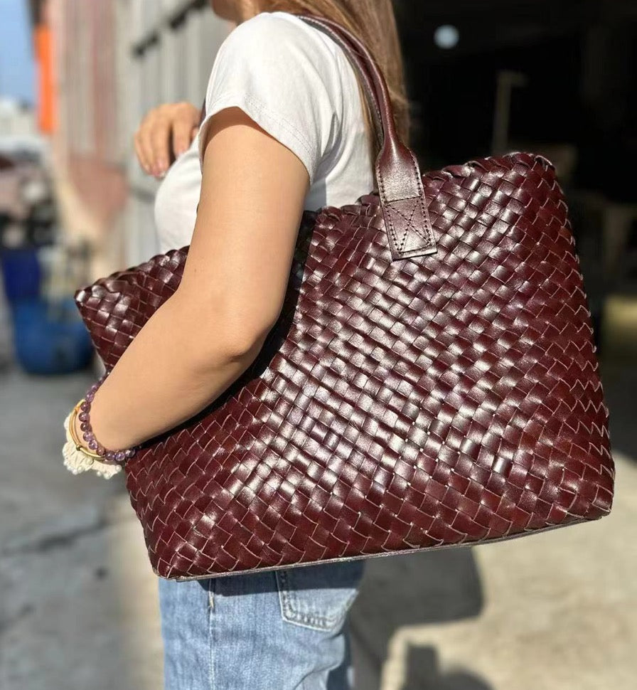 Aurora - Handwoven Leather Tote Bag - Effortless Commuting